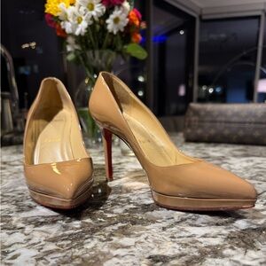 Nude 4” pumps with platform. Protective layer on sole already done by cobbler.